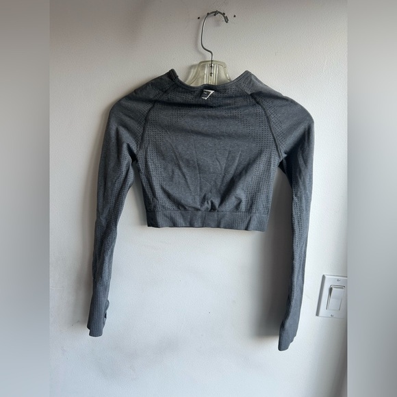 Gymshark VITAL CROP TOP Compression Fit Grey women’s size small. Great condition - Picture 4 of 6